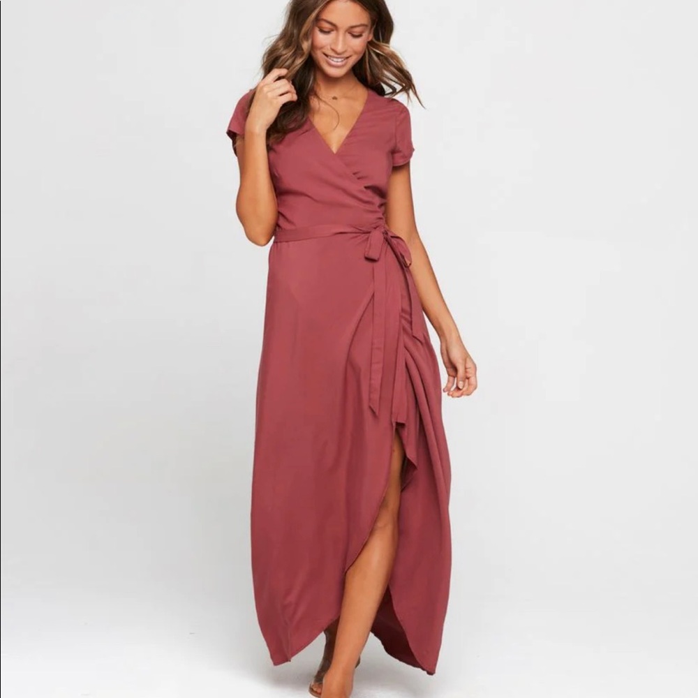 L Space Goa Wrap Dress - M color Currant